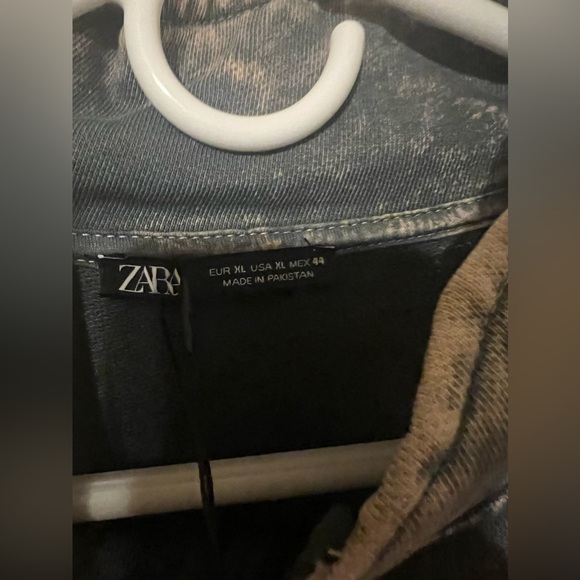 NEW WITH TAG | Men’s Zara Distressed 1/4 Zip Sweater - Picture 3 of 6